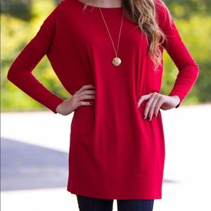 Red long sleeves piko, pink short sleeves piko